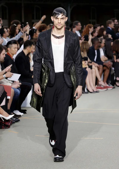 Look 3